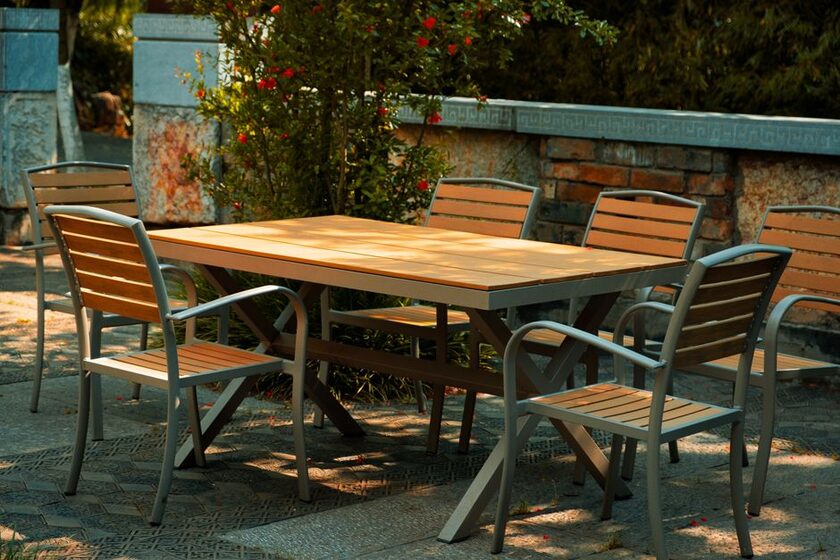 Salon repas 8 places, table 195 cm et 8 fauteuils polyrotin tectake